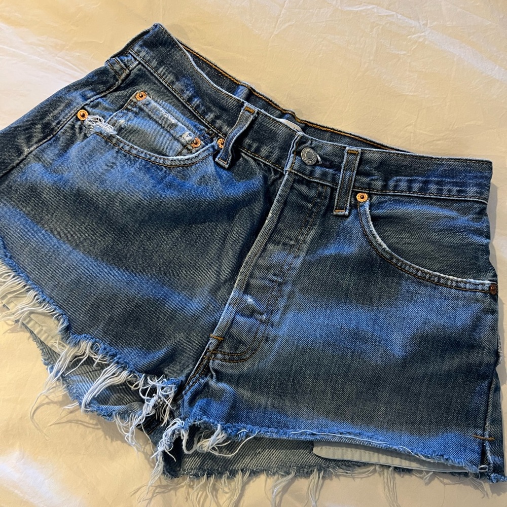 Re/Done Levi’s Jean shorts